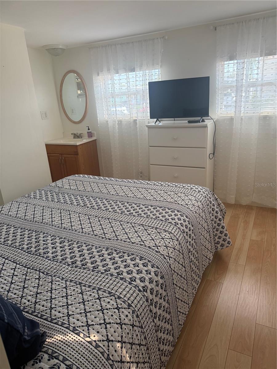 COUNTRY CLUB ESTATES - Residential