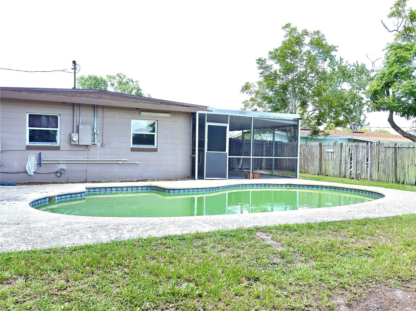 2510 W DORIS STREET