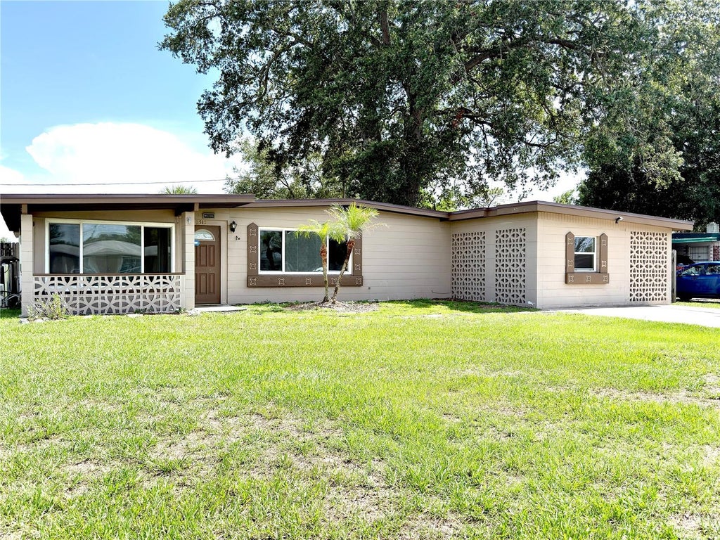 Photo of 2510 W Doris Street, Kissimmee, FL 34741 (MLS # S5153042)