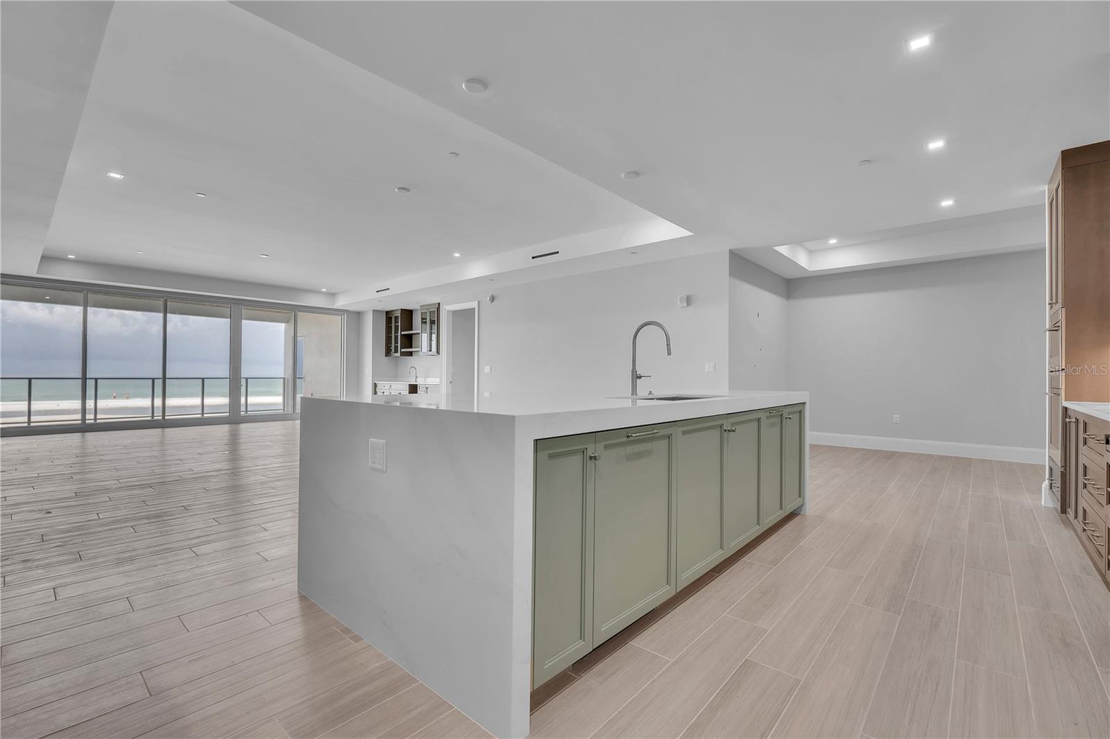 70 AVENIDA VENECCIA 202