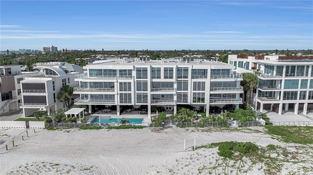 Photo of 70 Avenida Veneccia #202, Sarasota, FL 34242 (MLS # A4699970)