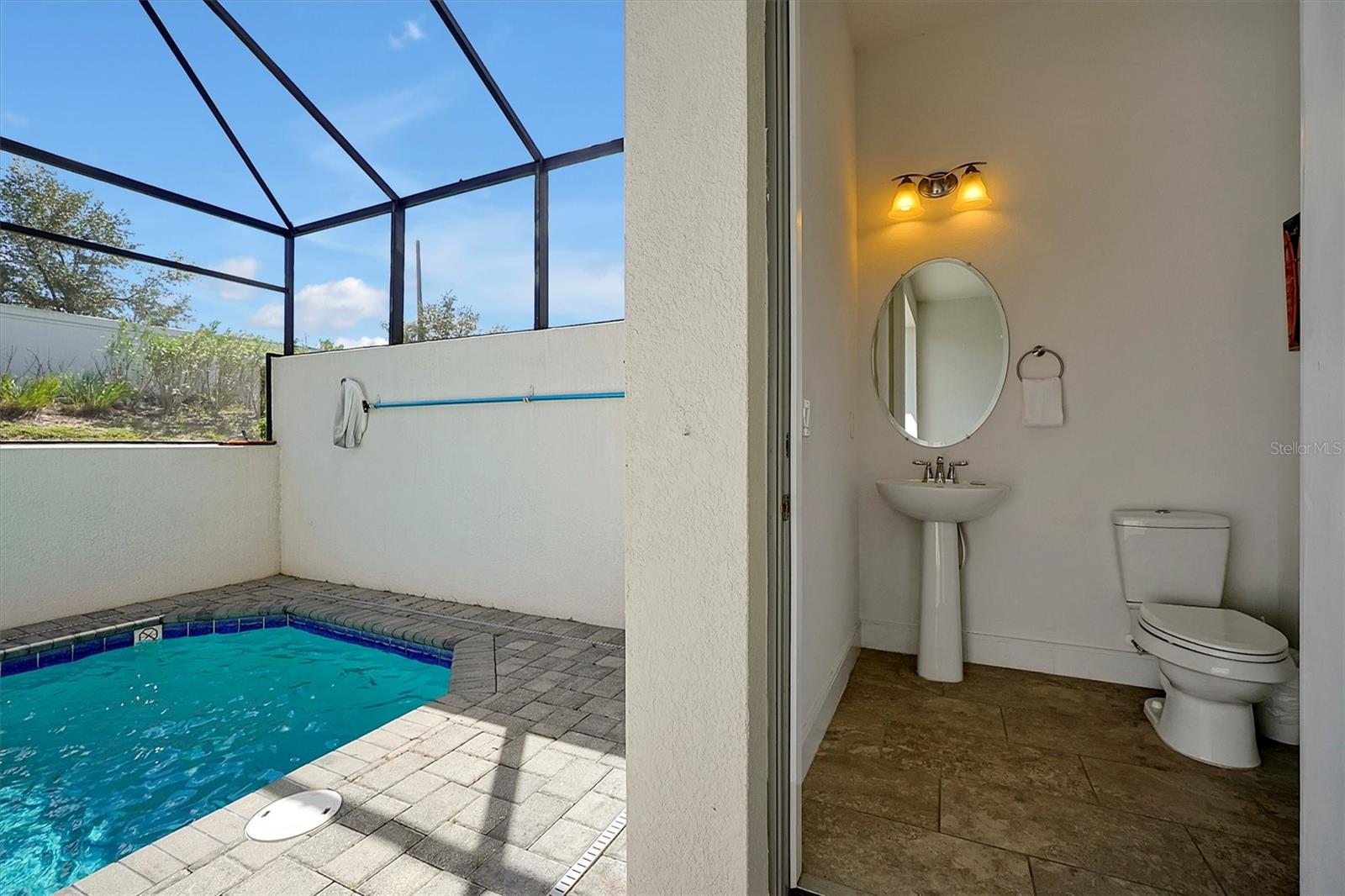 FESTIVAL PH 1 - Residential Lease