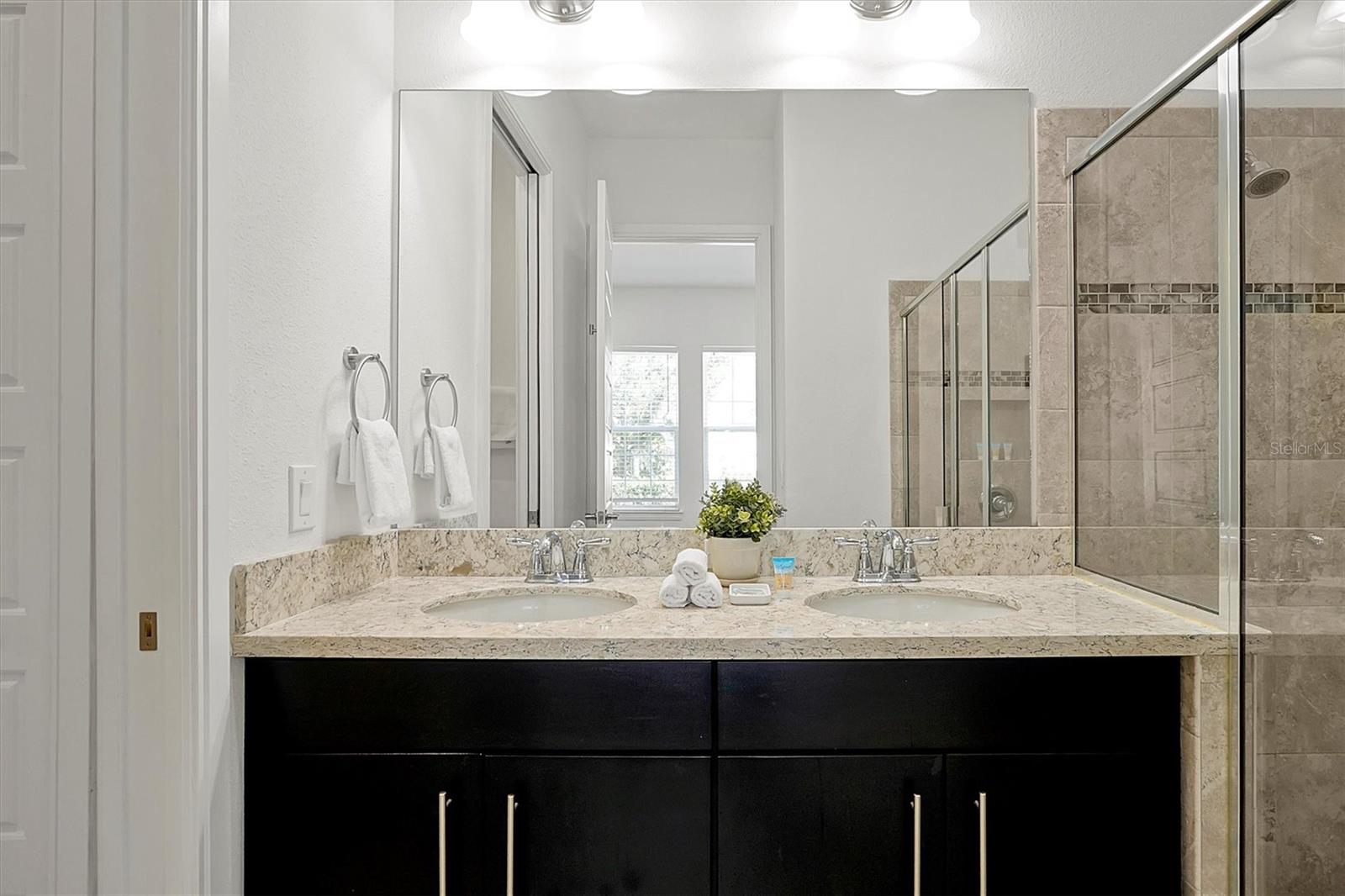 FESTIVAL PH 1 - Residential Lease