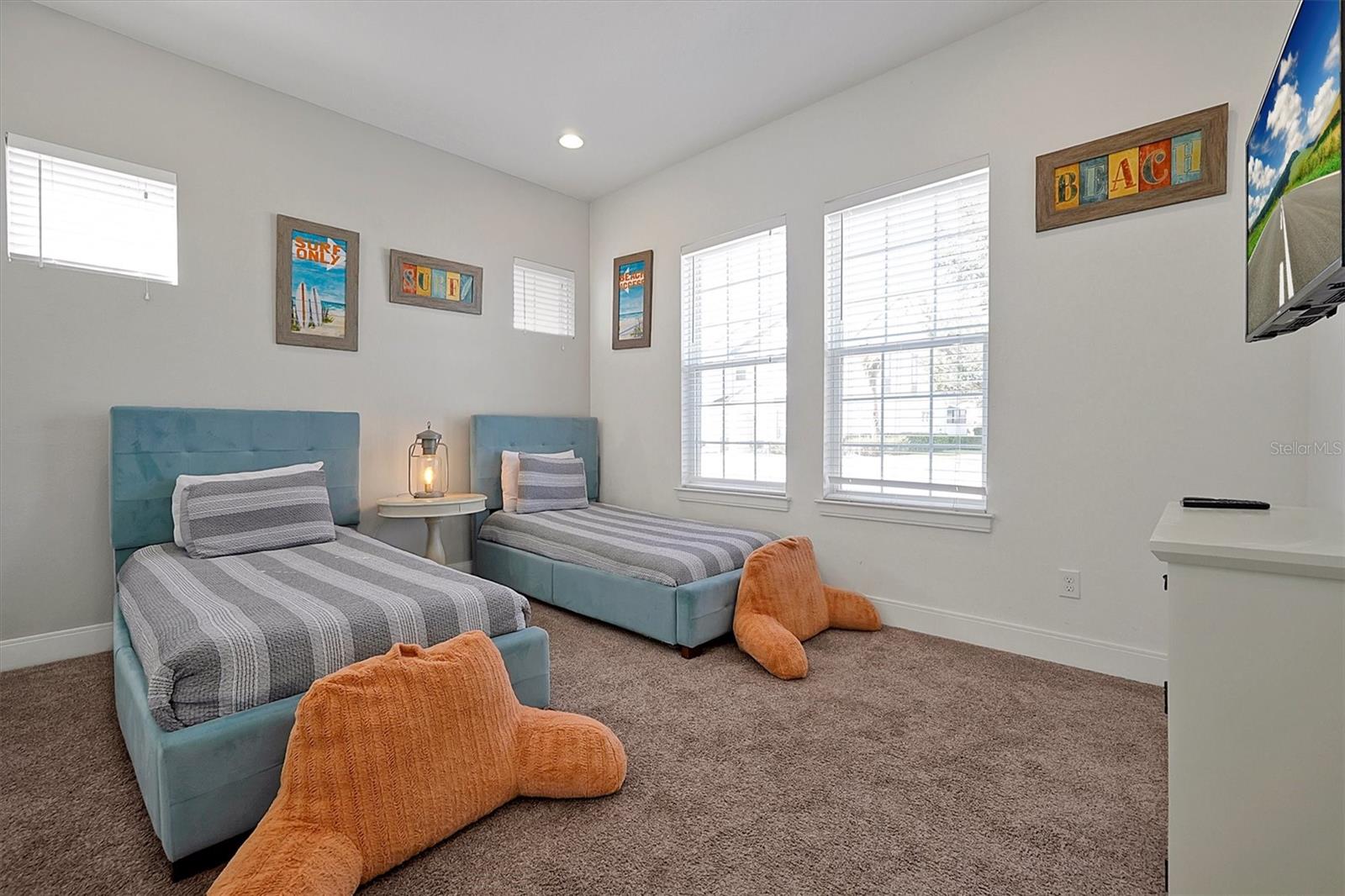 FESTIVAL PH 1 - Residential Lease