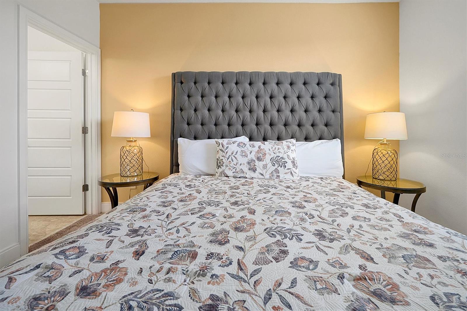 FESTIVAL PH 1 - Residential Lease