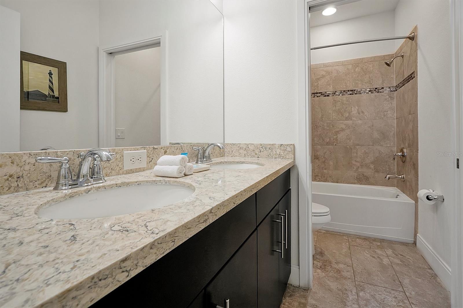 FESTIVAL PH 1 - Residential Lease