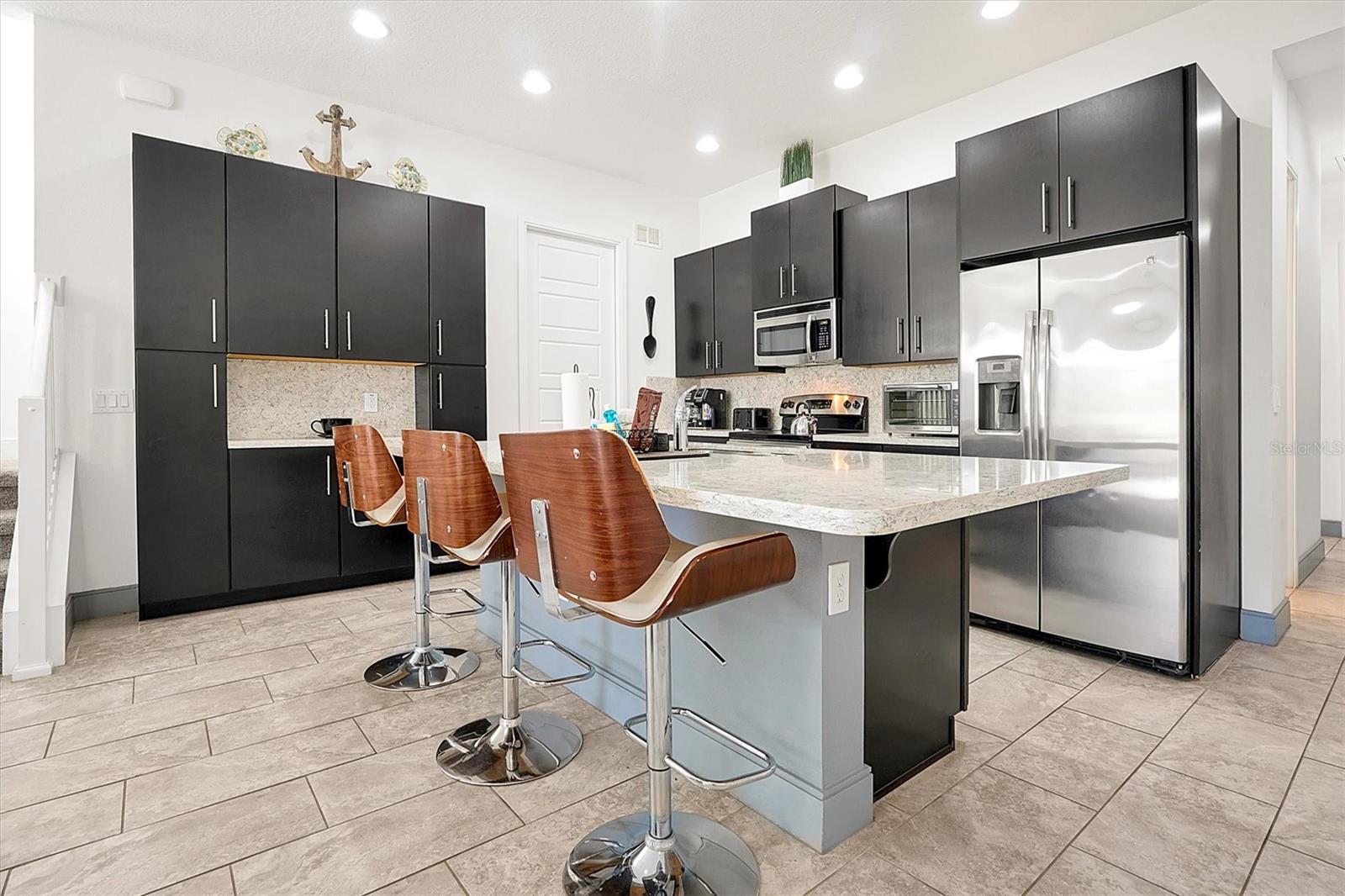 FESTIVAL PH 1 - Residential Lease