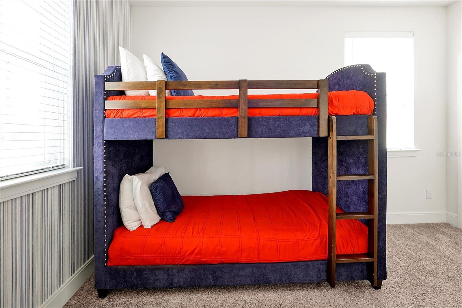 FESTIVAL PH 1 - Residential Lease