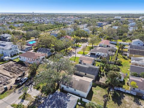 A home in TAMPA