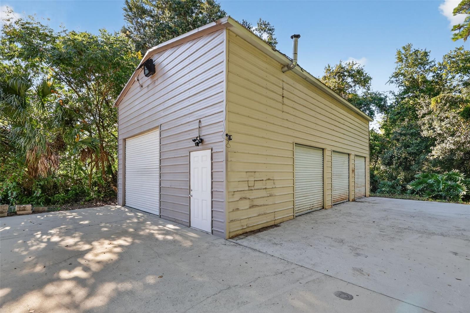 MEETS AND BOUNDS - Residential