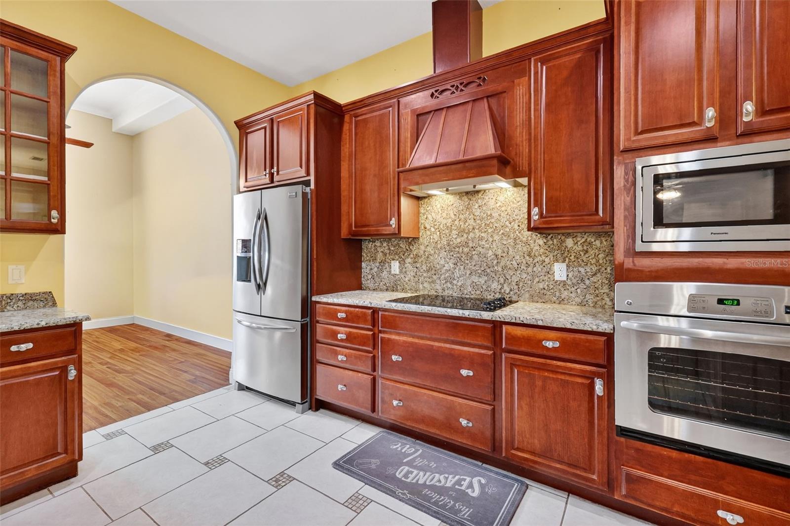 MEETS AND BOUNDS - Residential