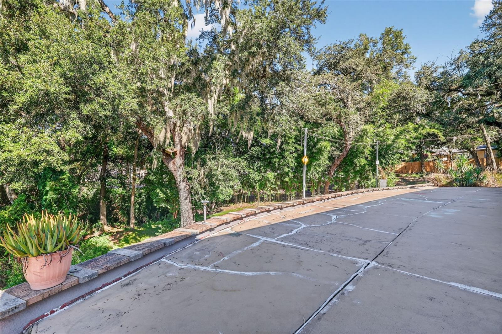 MEETS AND BOUNDS - Residential