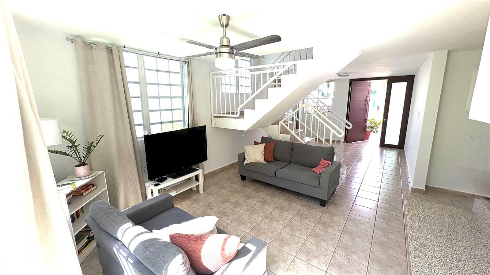RIVER EDGE HILLS - Residential