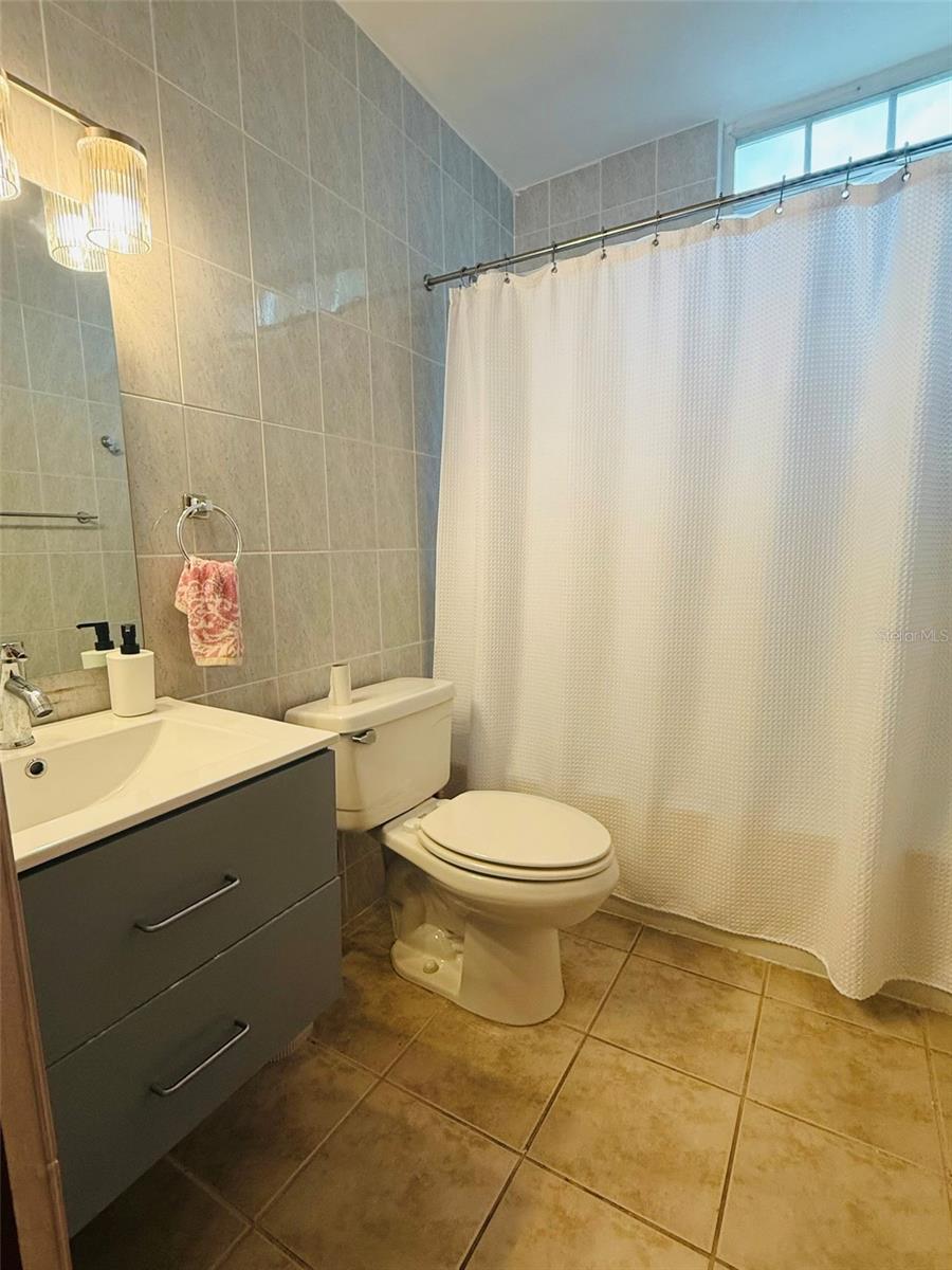 RIVER EDGE HILLS - Residential