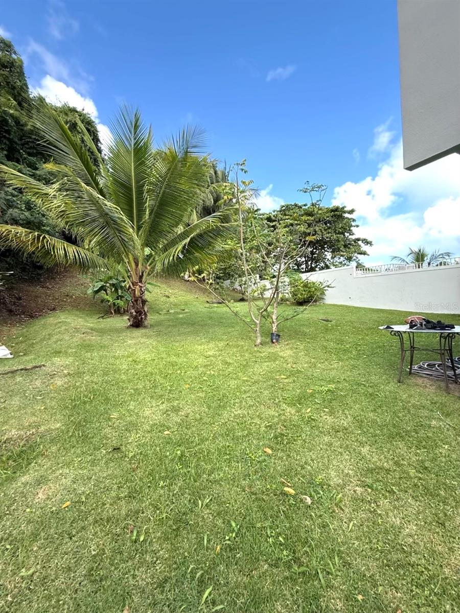 RIVER EDGE HILLS - Residential