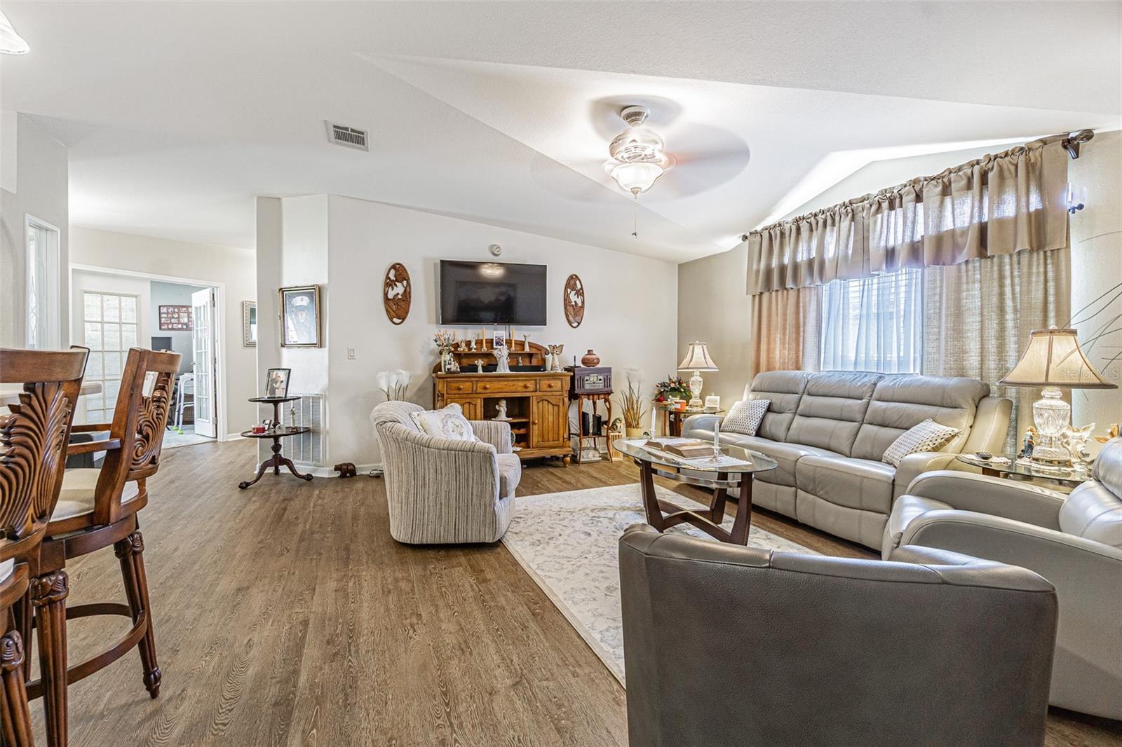 GRAND HORIZONS - Residential