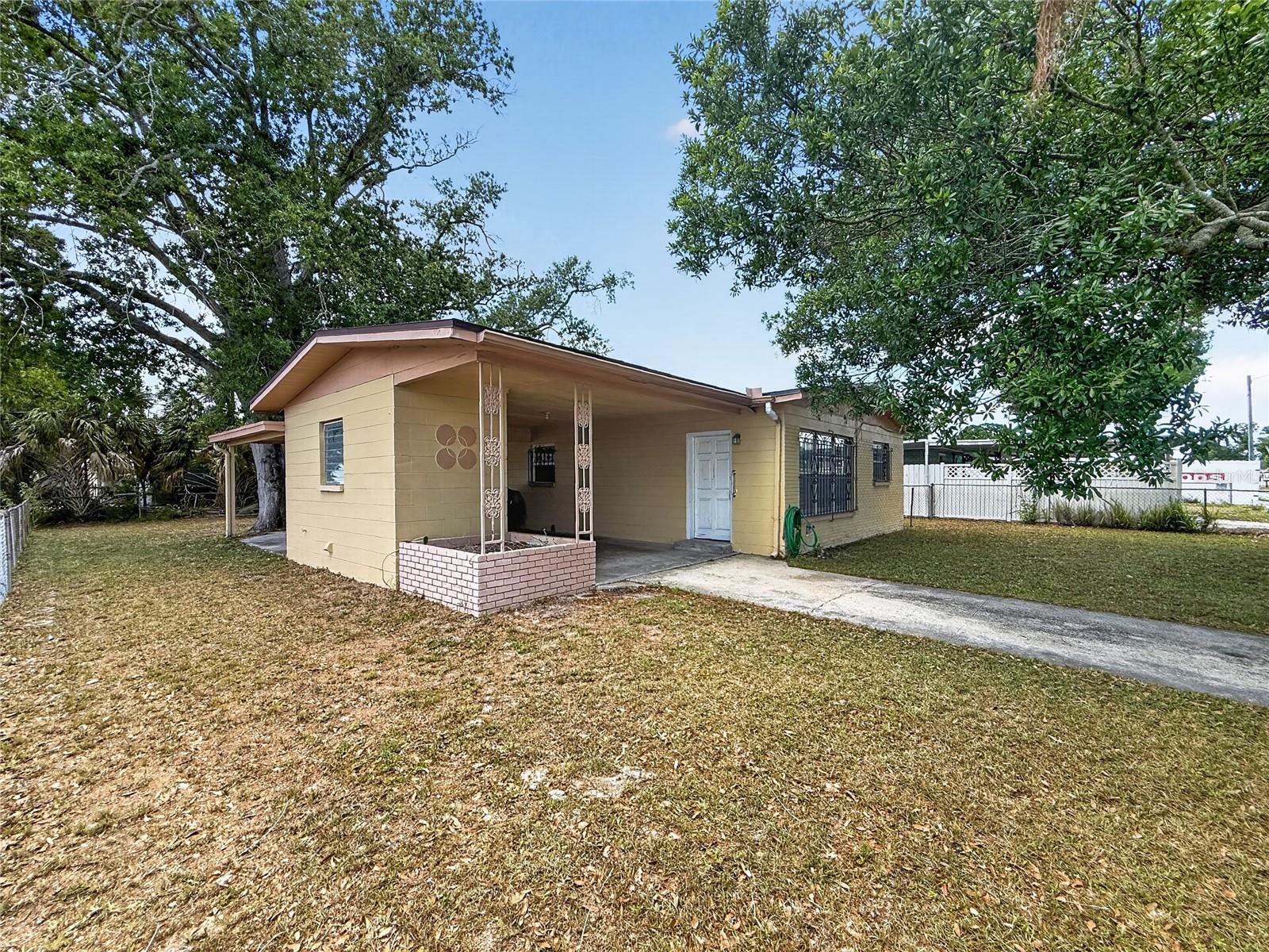 PINE CREST VILLA ADD 5 - Residential