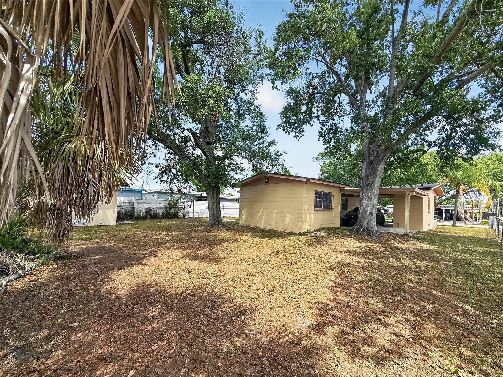 PINE CREST VILLA ADD 5 - Residential