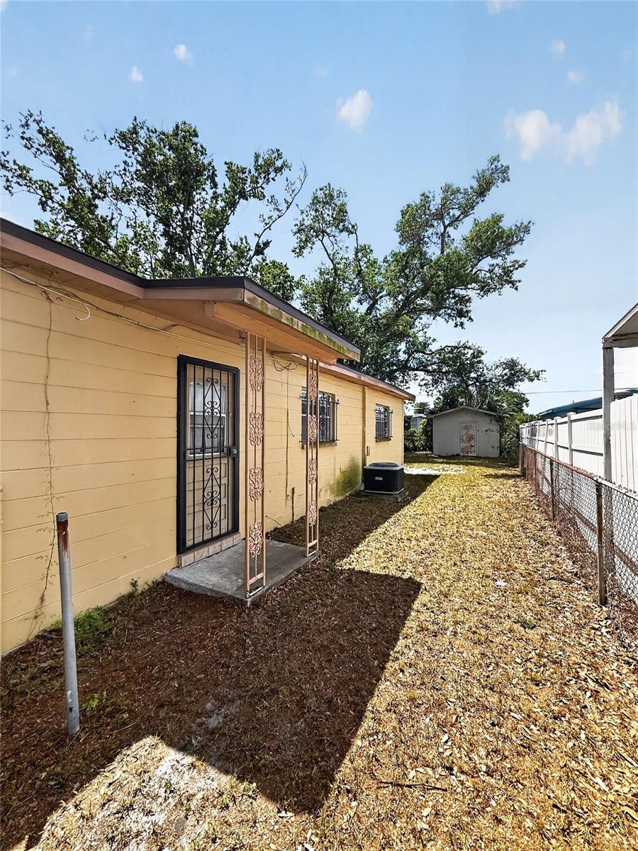 PINE CREST VILLA ADD 5 - Residential