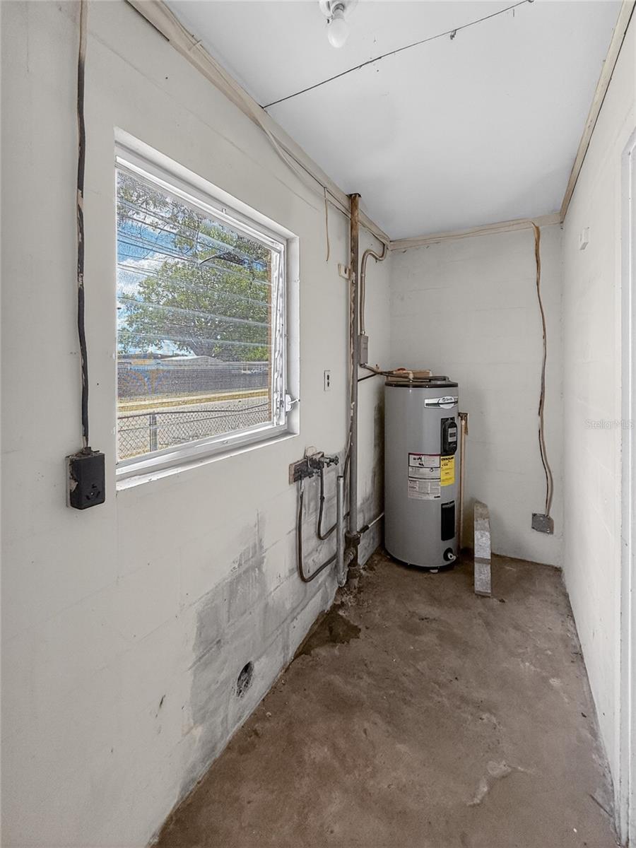 PINE CREST VILLA ADD 5 - Residential