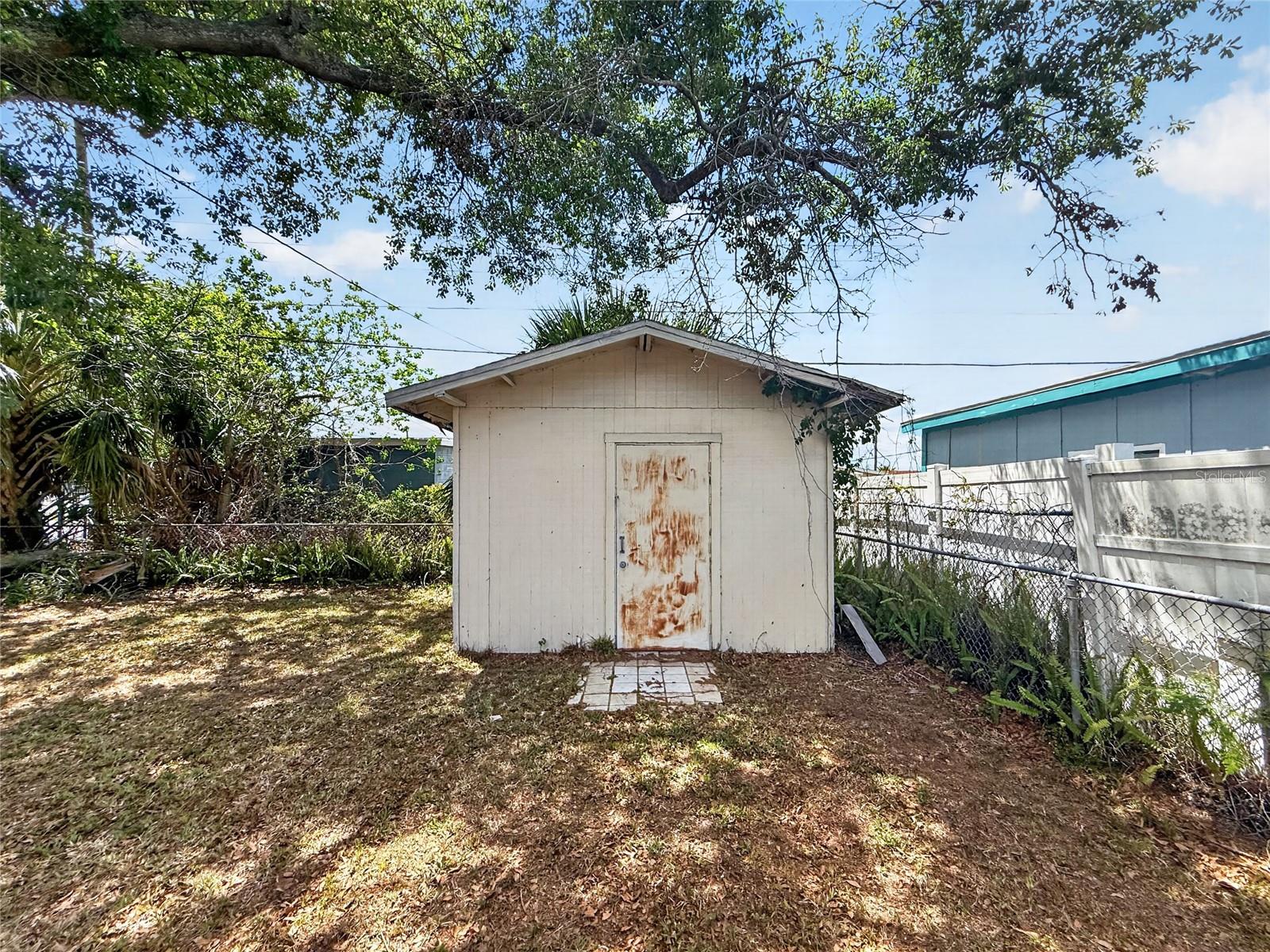 PINE CREST VILLA ADD 5 - Residential