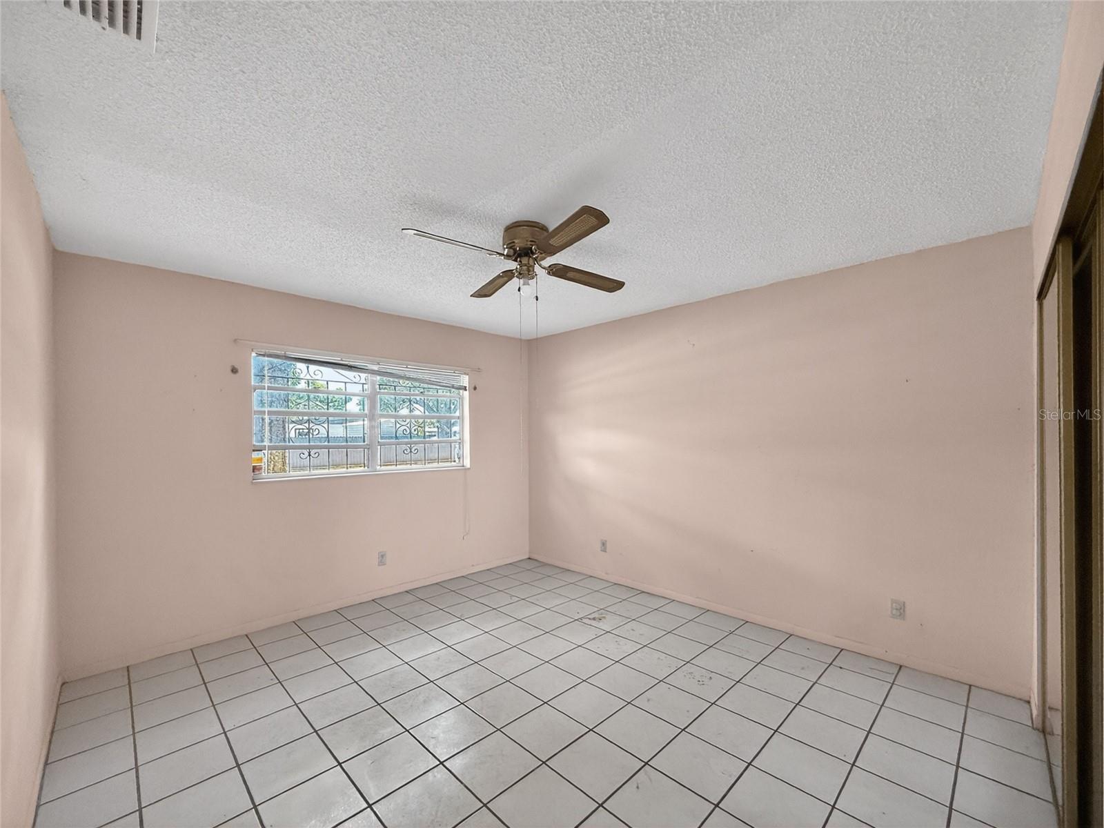 PINE CREST VILLA ADD 5 - Residential