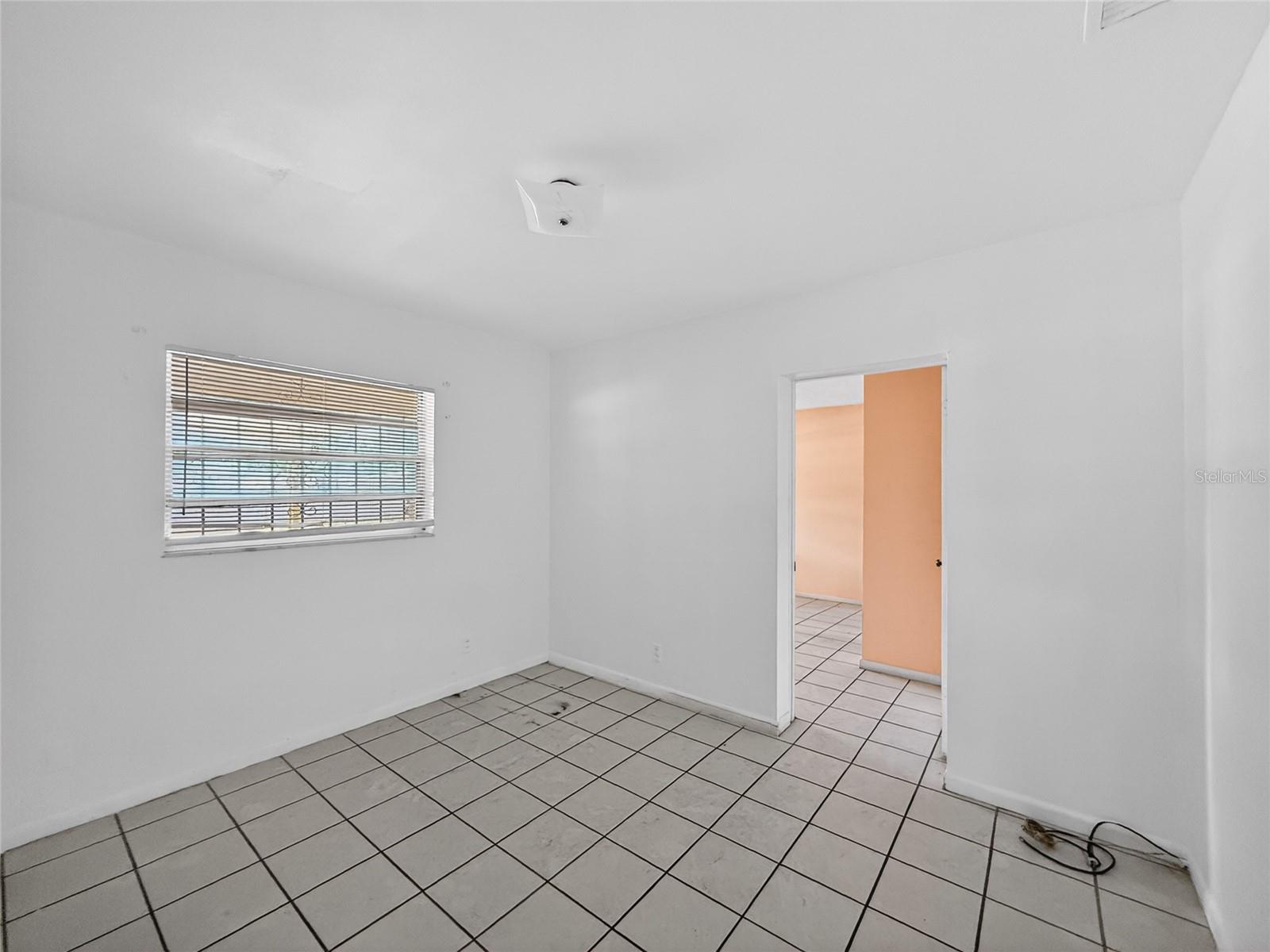 PINE CREST VILLA ADD 5 - Residential