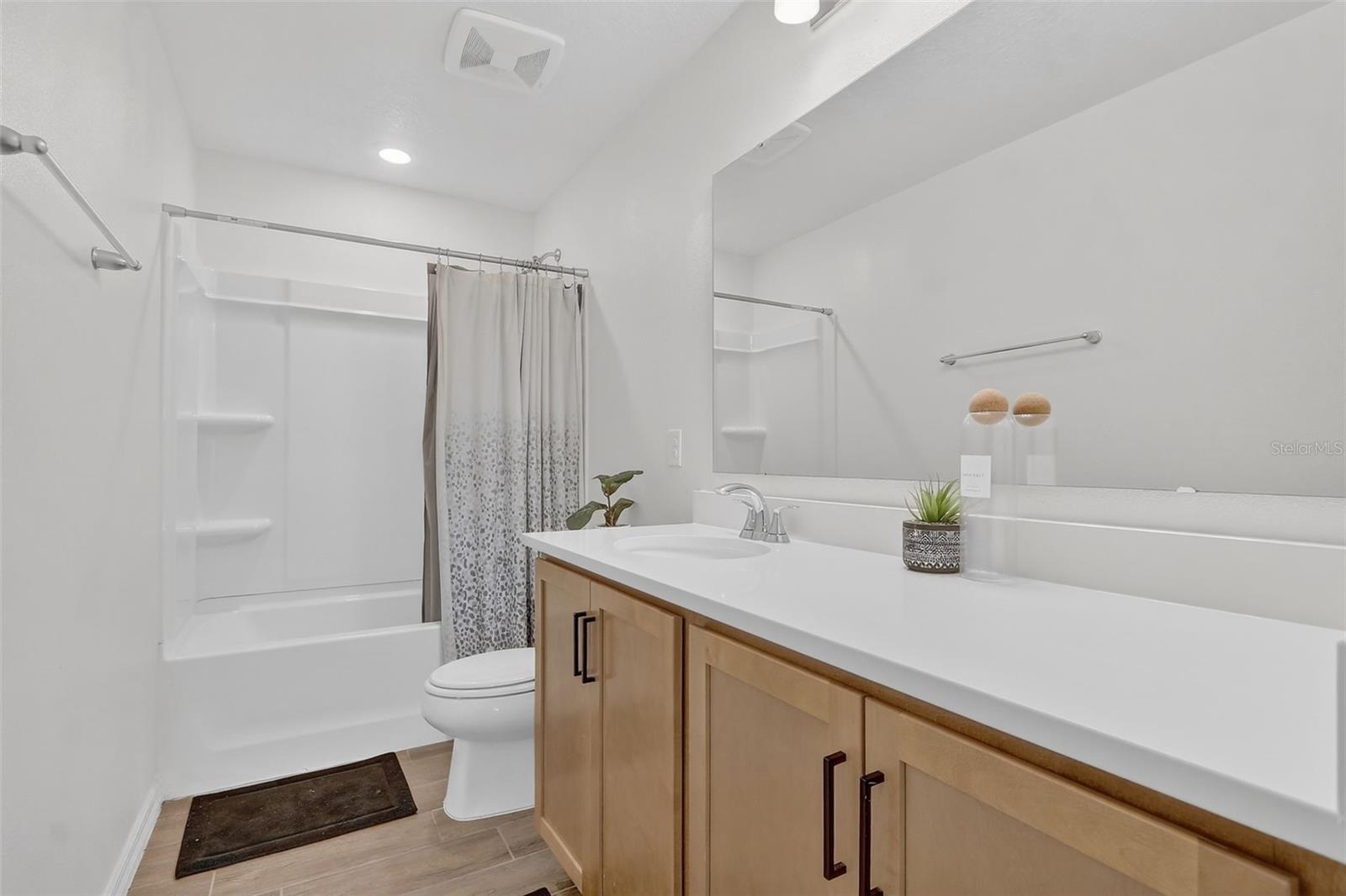 THE RESERVE AT LAKE RIDGE - Residential