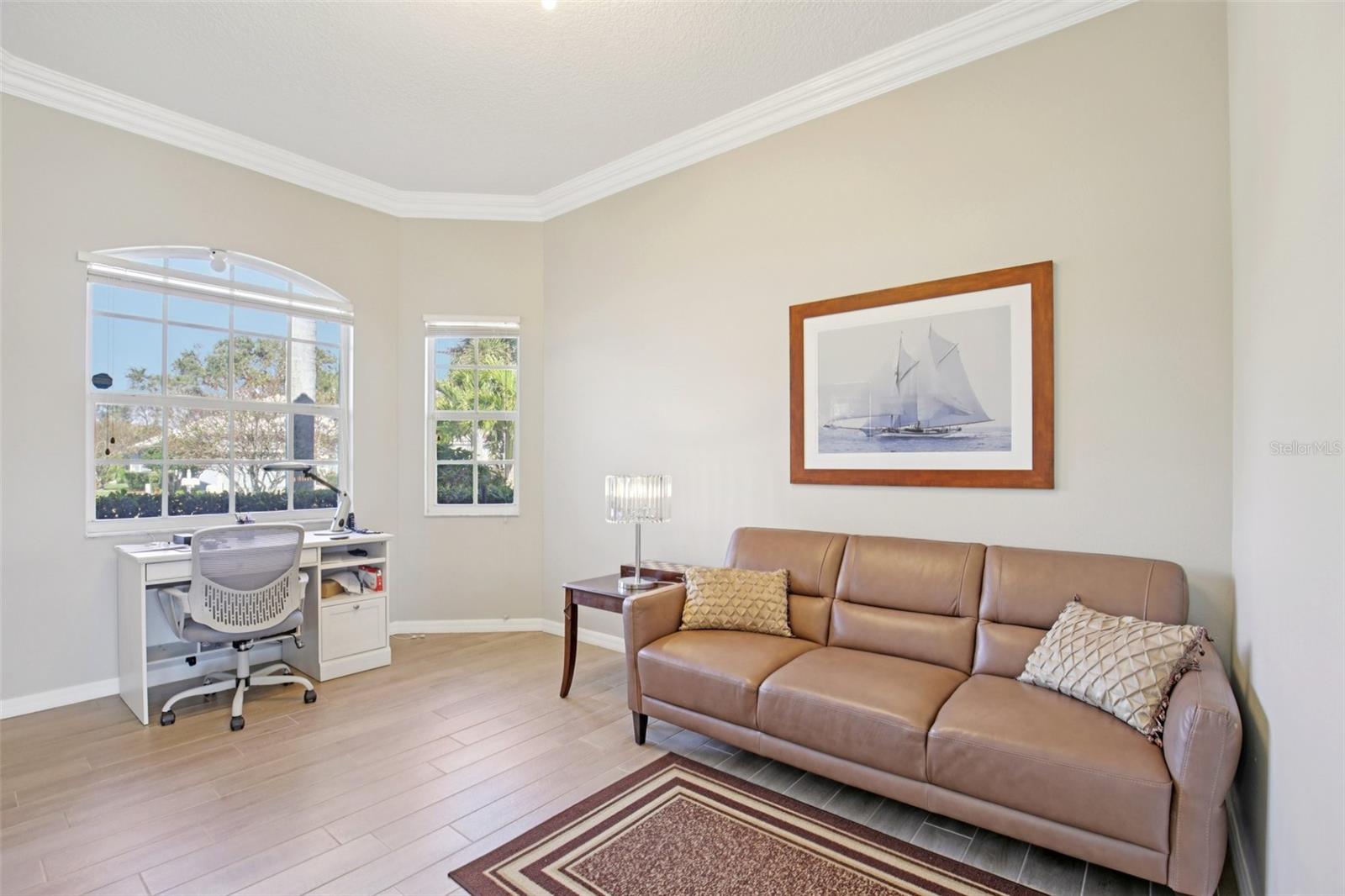 THE HAMPTONS - Residential