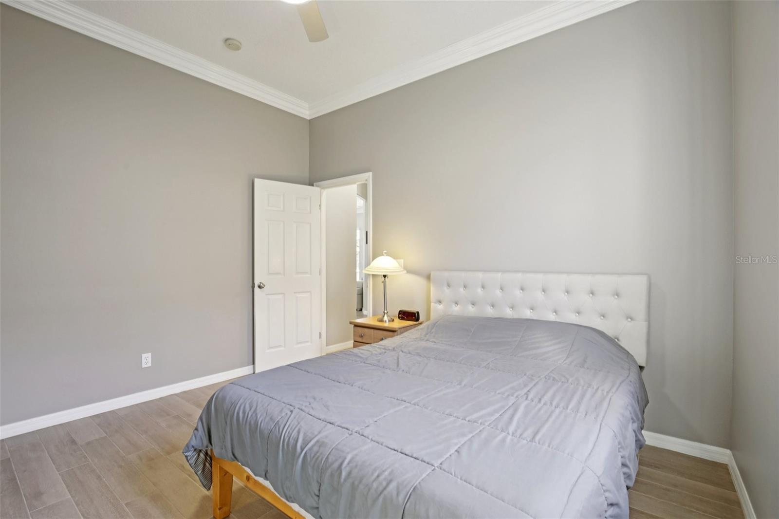 THE HAMPTONS - Residential