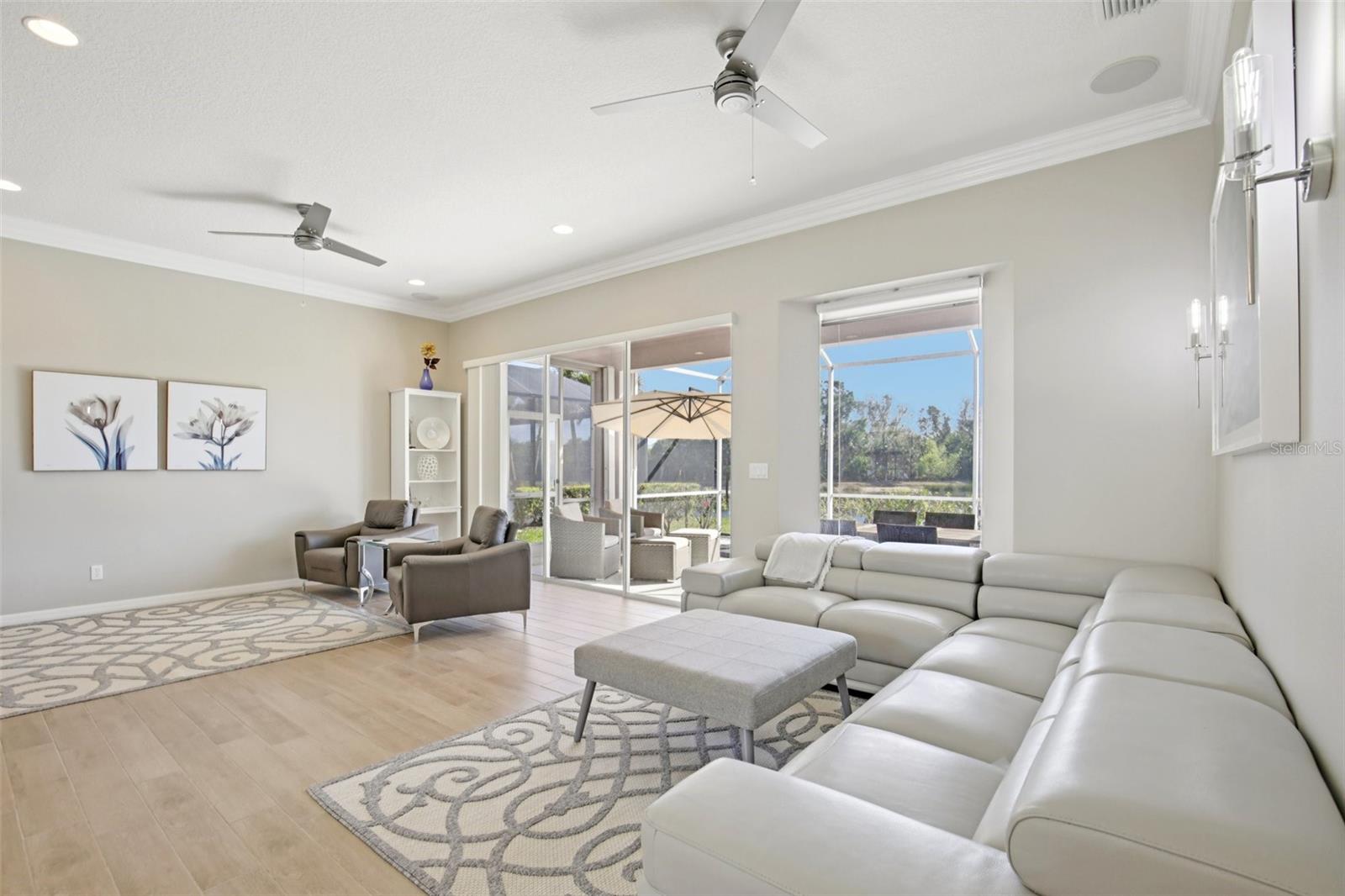 THE HAMPTONS - Residential