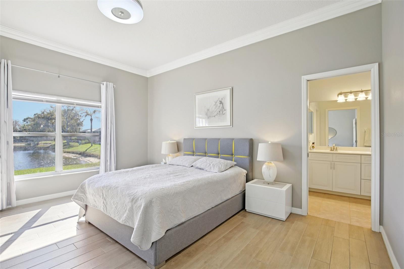 THE HAMPTONS - Residential