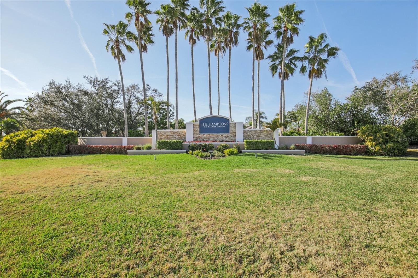 THE HAMPTONS - Residential