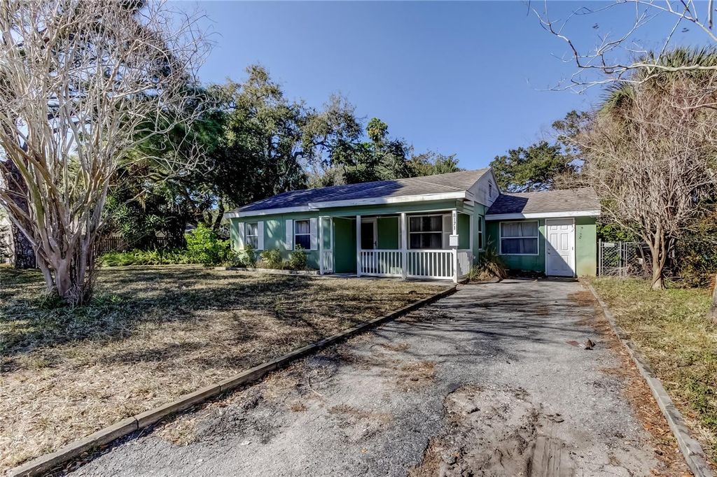 Photo of 8171 37th Avenue N, St Petersburg, FL 33710 (MLS # TB8475451)