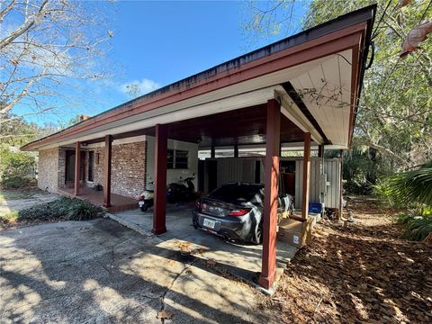 Photo of 111 SW 23rd Terrace, Gainesville, FL 32607 (MLS # GC540145)