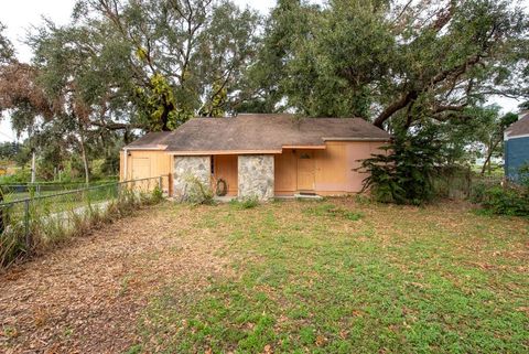 A home in TAMPA