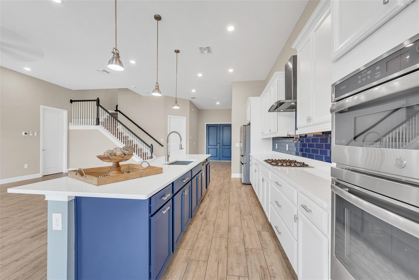 MIRABAY PRCL 8 - Residential Lease