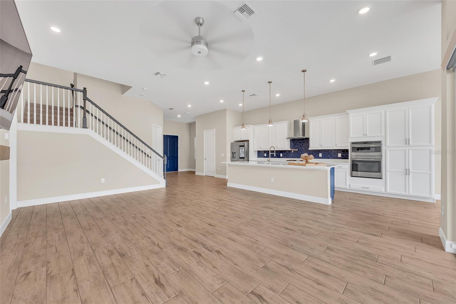 MIRABAY PRCL 8 - Residential Lease