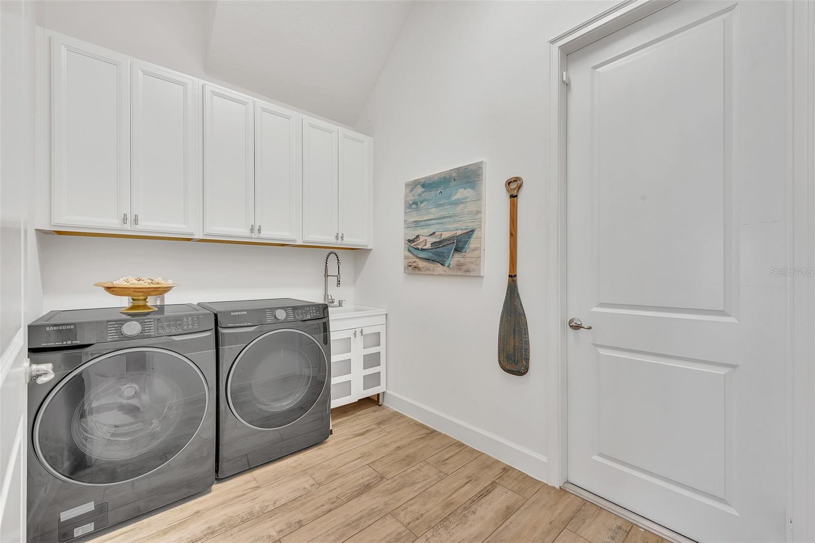 MIRABAY PRCL 8 - Residential Lease