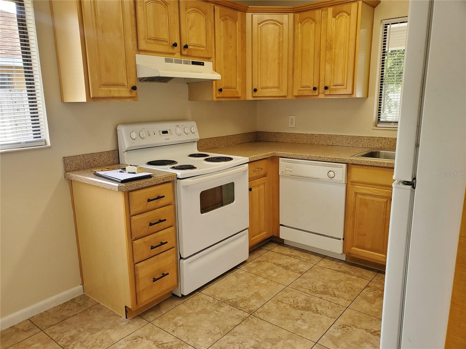 PALM COAST/BERNARD MDWS SEC 81 - Residential Lease