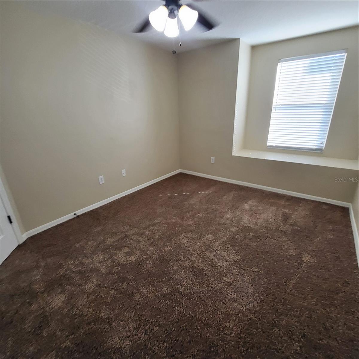 GRAND OAKS PH 02 UNIT 01 02 - Residential Lease