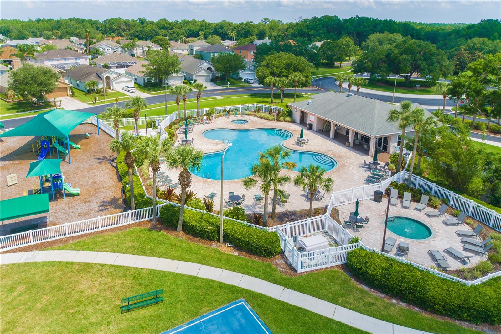 GRAND OAKS PH 02 UNIT 01 02 - Residential Lease