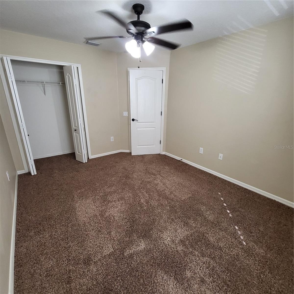 GRAND OAKS PH 02 UNIT 01 02 - Residential Lease