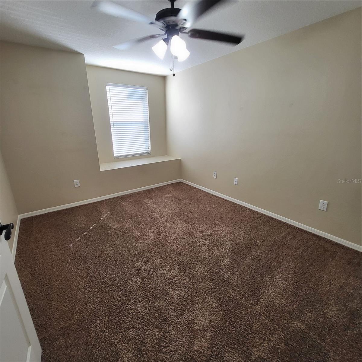 GRAND OAKS PH 02 UNIT 01 02 - Residential Lease