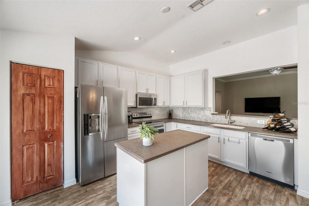 Photo of 7103 Bridgeview Drive, Wesley Chapel, FL 33545 (MLS # TB8386130)