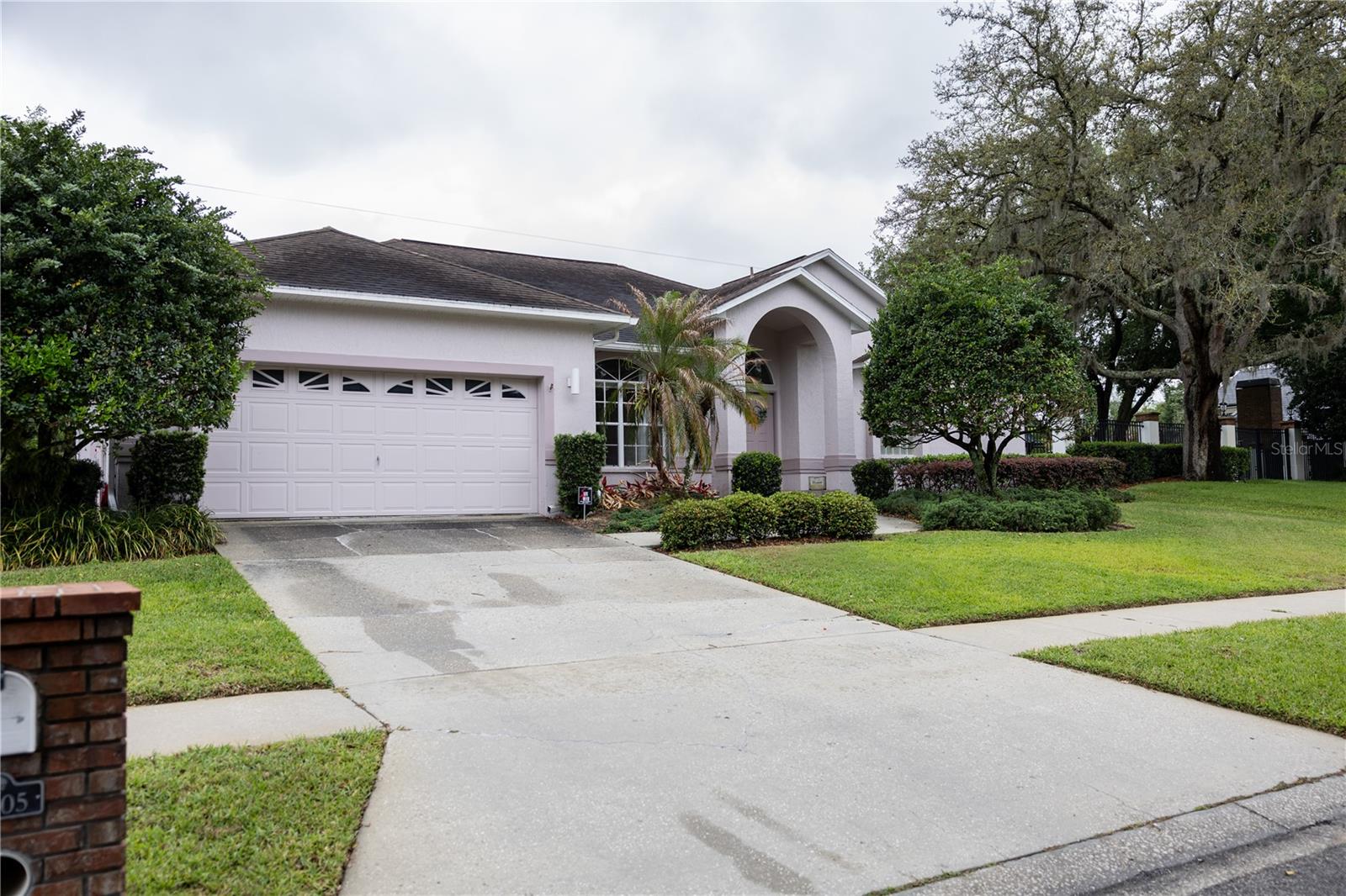 THERESA ARBOR - Residential