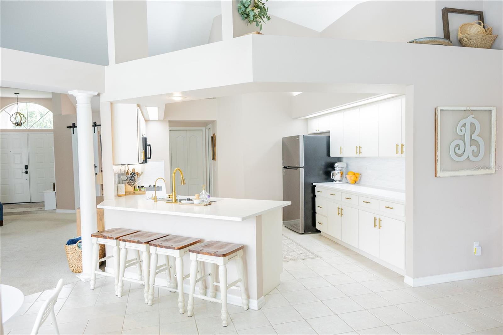 THERESA ARBOR - Residential