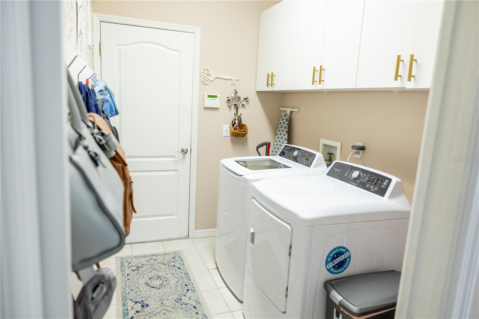 THERESA ARBOR - Residential