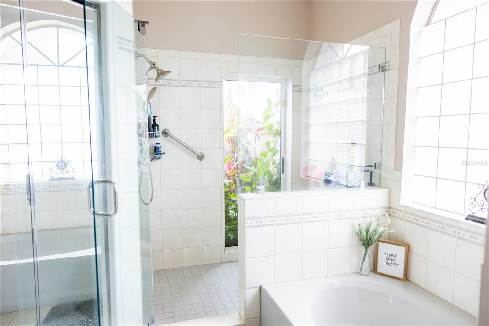 THERESA ARBOR - Residential