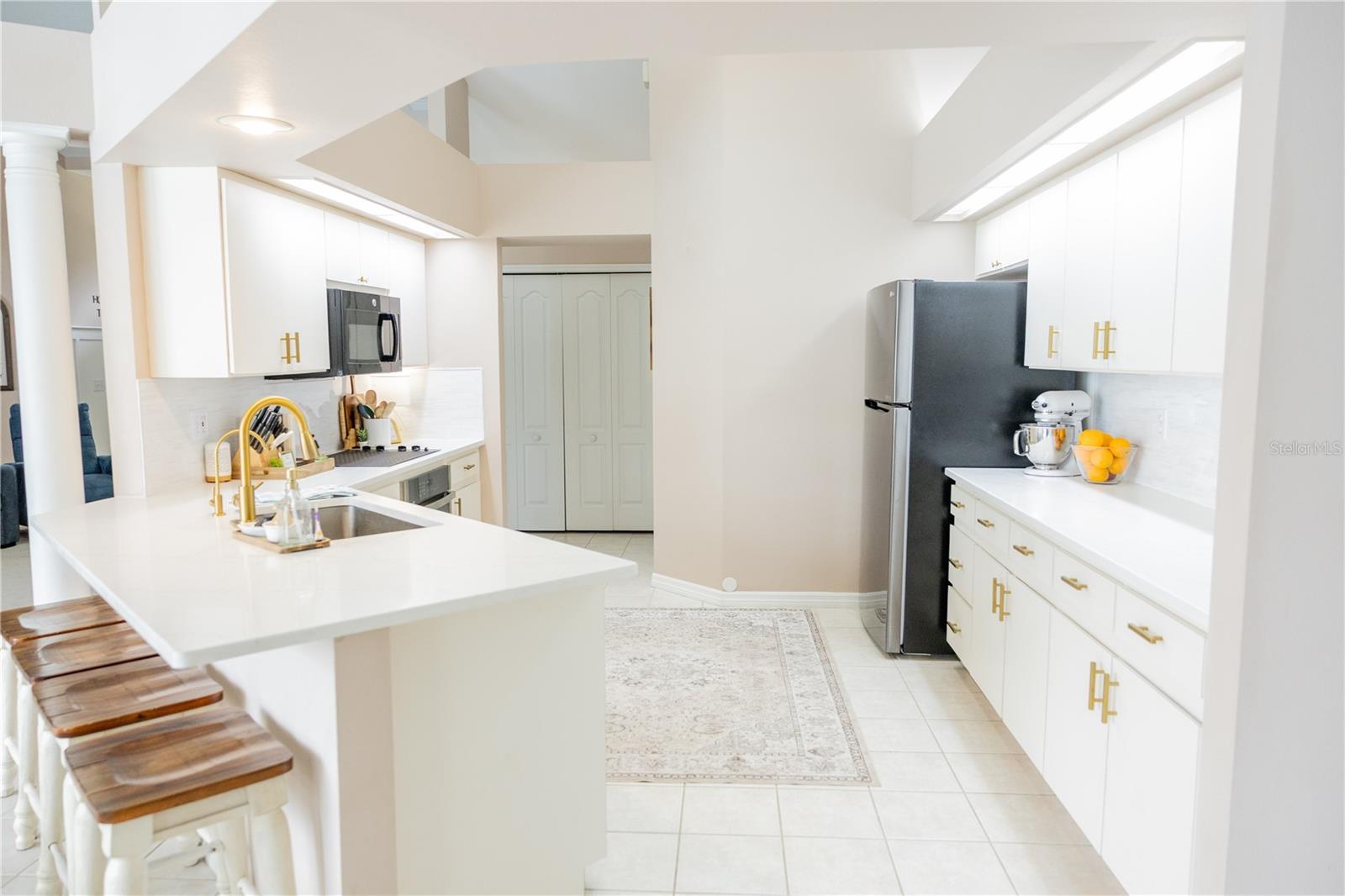 THERESA ARBOR - Residential